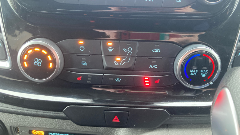 Ford Transit Custom 300 L2 Diesel Fwd 2.0 EcoBlue 170ps Low Roof D/Cab Limited Van Auto